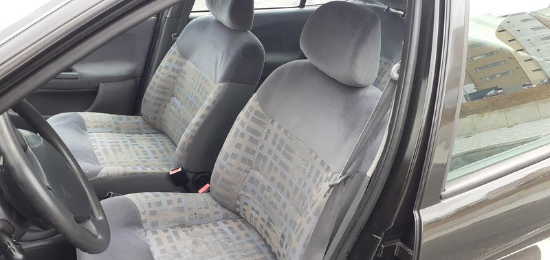 Renault Mégane • 2000 • 240,000 km 3