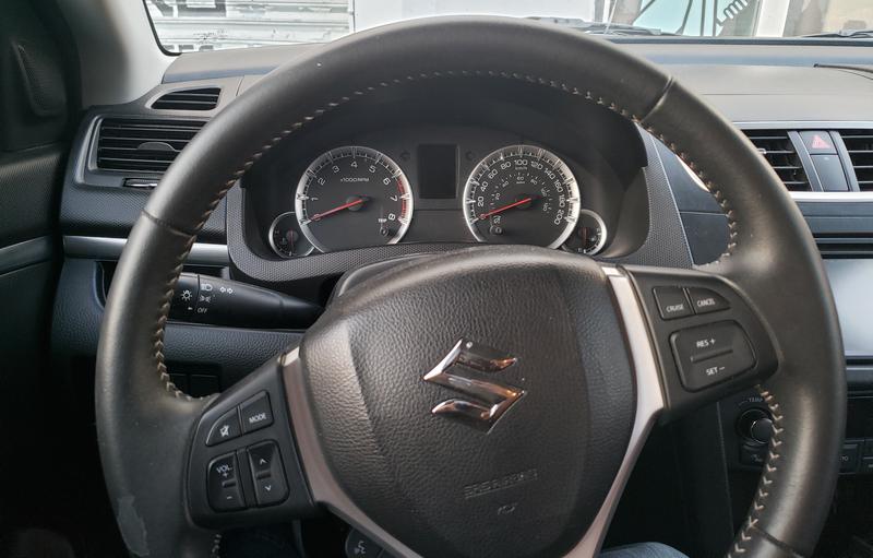 Suzuki Swift • 2016 • 61,000 km 3