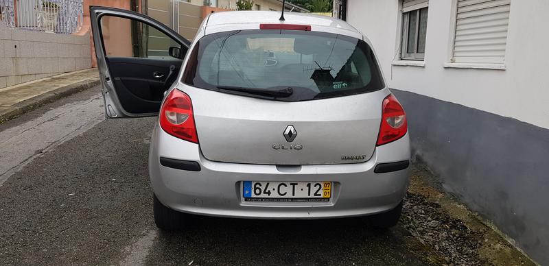 Renault Clio • 2007 • 210,000 km 4