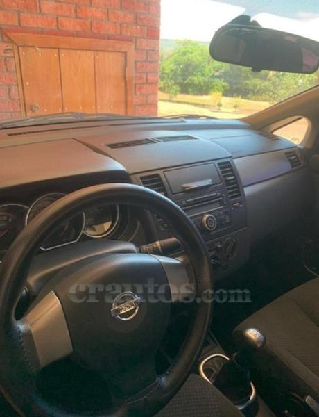 Nissan Tiida • 2012 • 226,000 km 4