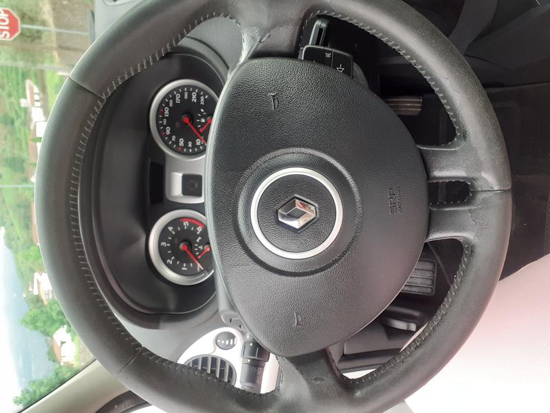 Renault Clio • 2009 • 400,000 km 4