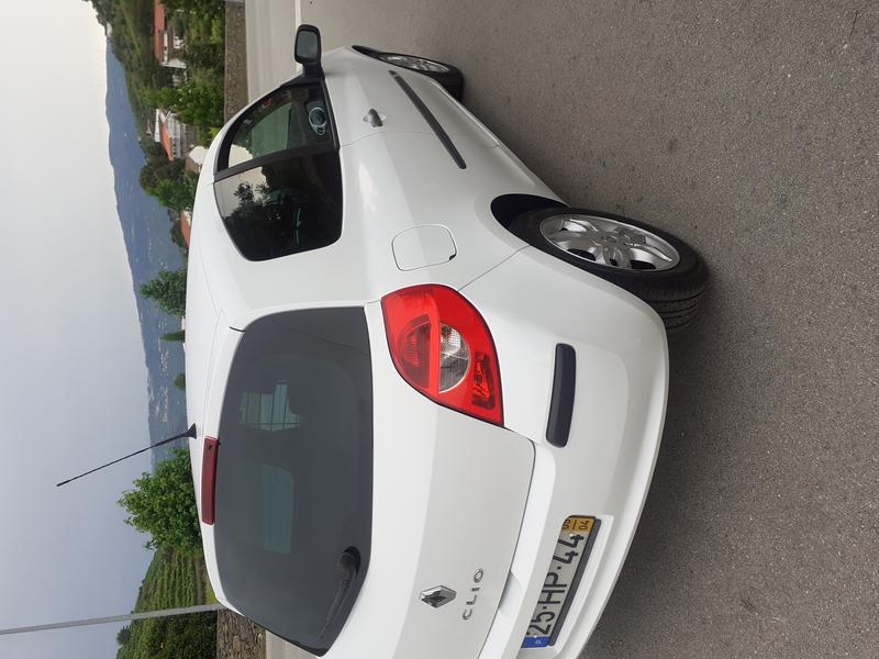 Renault Clio • 2009 • 400,000 km 10