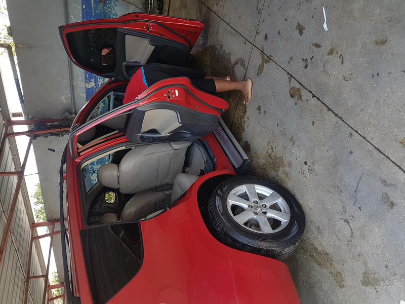 Toyota RAV4 • 2007 • 90,000 km 4