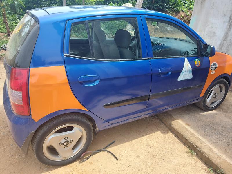 Kia Optima • 2005 • 175,000 km 6