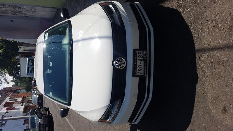 Volkswagen Jetta • 2015 • 60,000 km 1