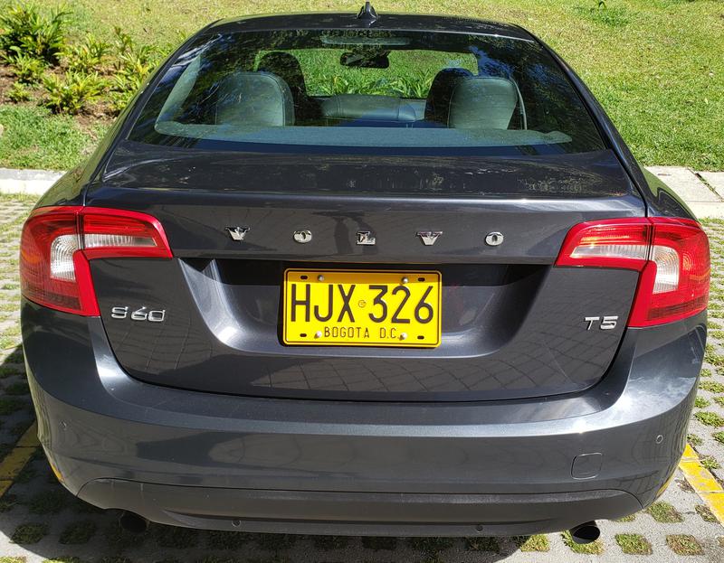 Volvo S60 • 2013 • 19,000 km 9