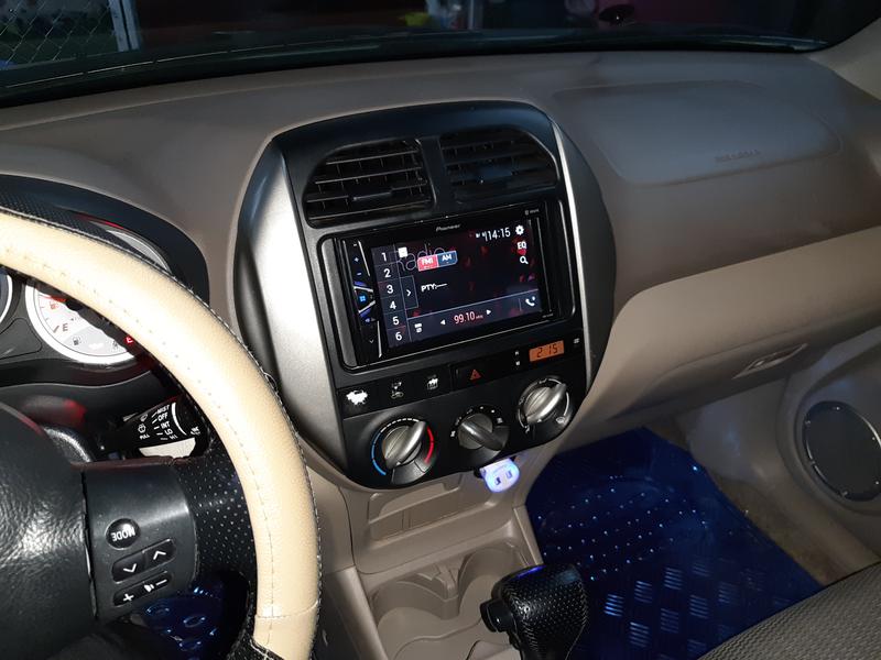 Toyota RAV4 • 2004 • 122,000 km 8