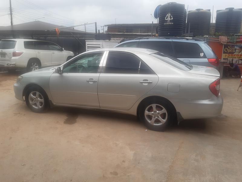 Toyota Camry • 2004 • 2 km 3