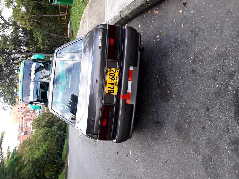 Mazda 323 • 1989 • 250,000 km 2