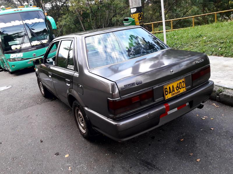 Mazda 323 • 1989 • 250,000 km 1