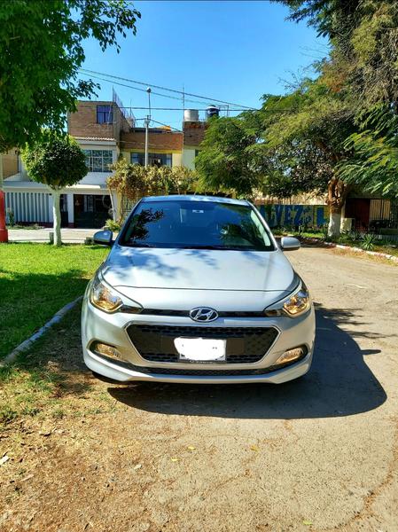 Hyundai i20 • 2017 • 2,400 km 3