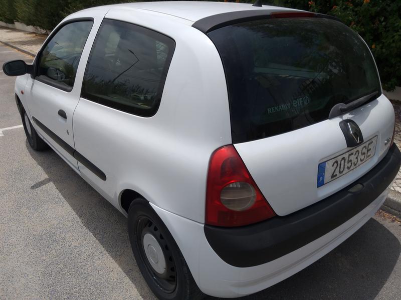 Renault Clio • 2001 • 270 km 6