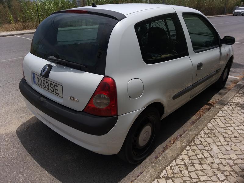 Renault Clio • 2001 • 270 km 5