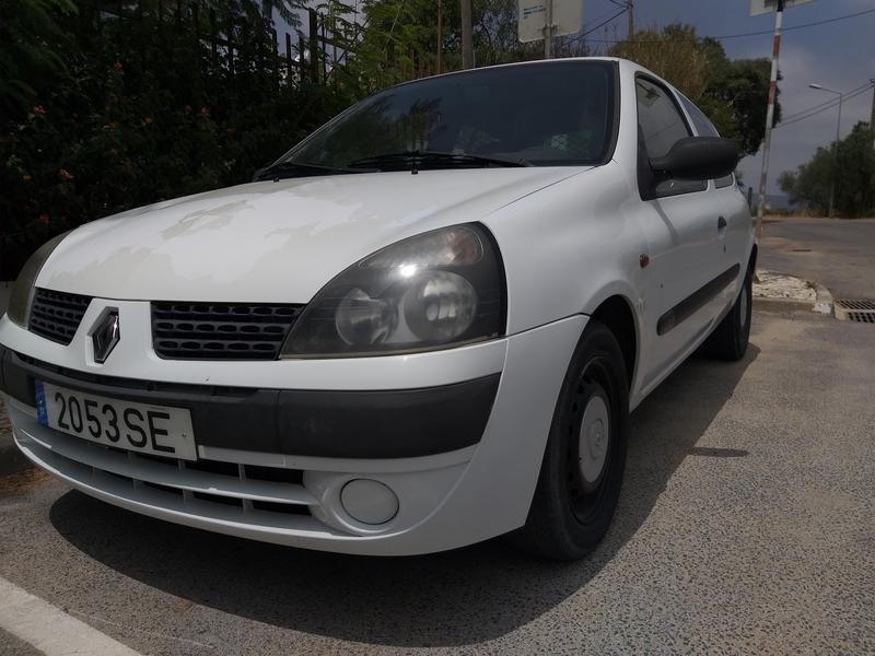 Renault Clio • 2001 • 270 km 7