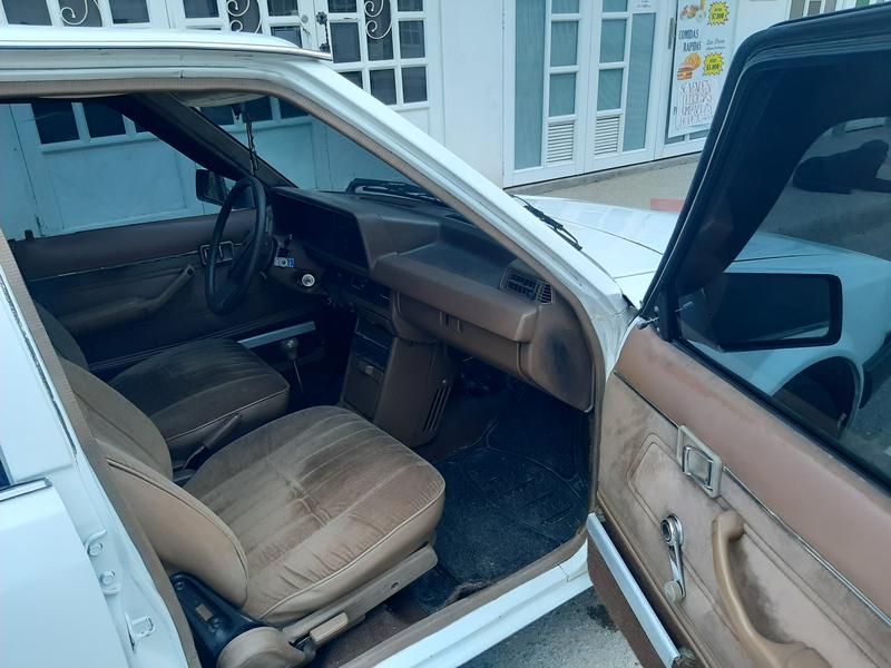 Mazda 323 • 1984 • 174,000 km 18