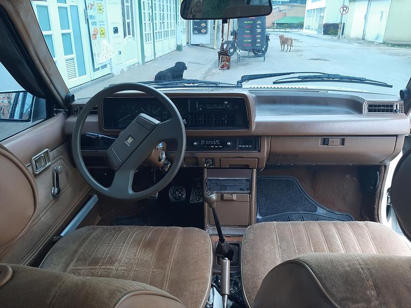 Mazda 323 • 1984 • 174,000 km 13