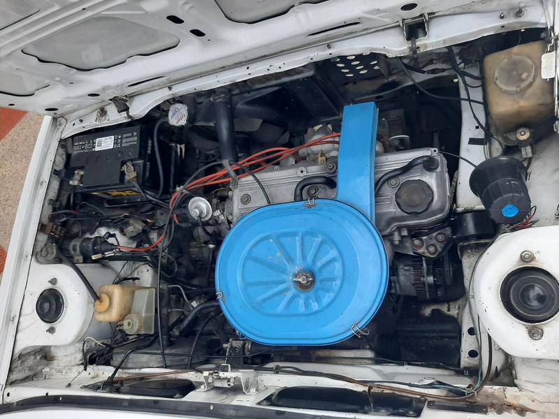 Mazda 323 • 1984 • 174,000 km 8