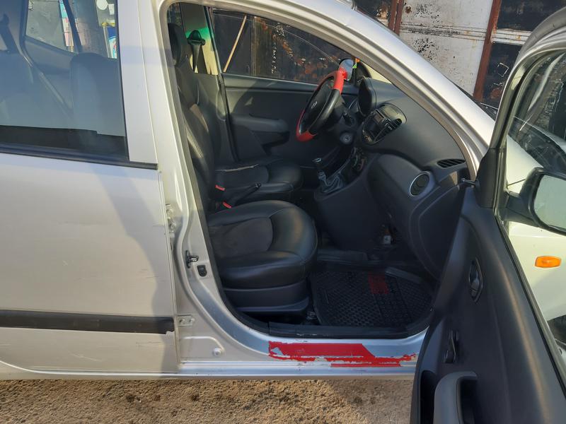 Hyundai i10 • 2013 • 435,000 km 2