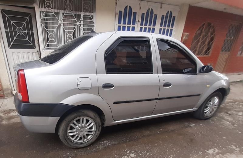 Renault Logan • 2006 • 150,000 km 2