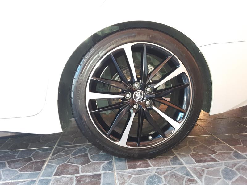 Toyota Camry • 2018 • 20,995 km 5