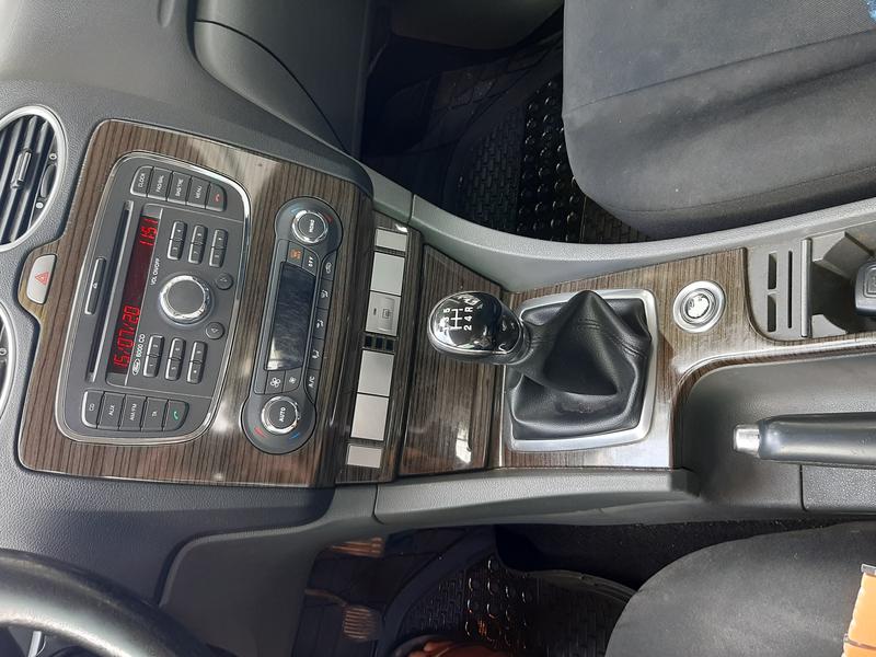 Ford Focus • 2010 • 170,990 km 8