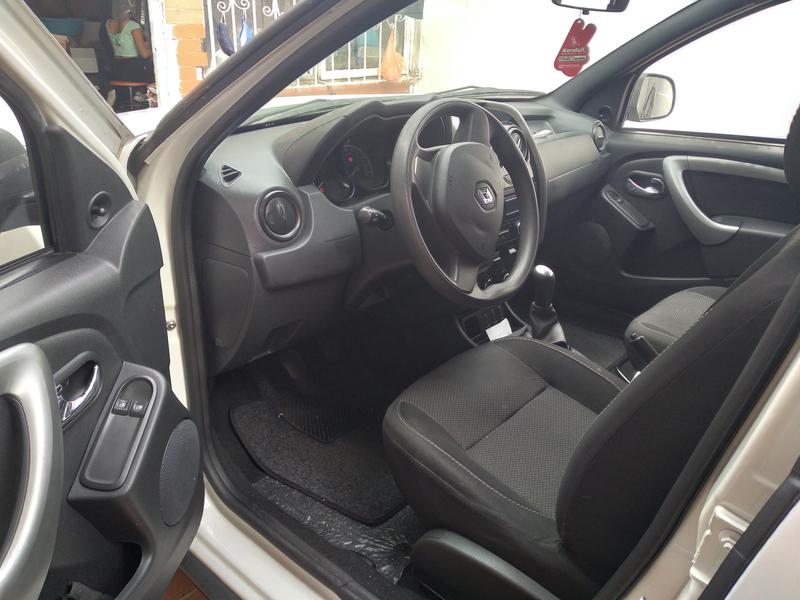 Renault Duster • 2017 • 47,000 km 4