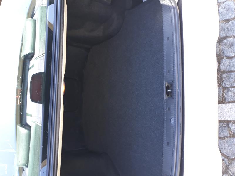 Mercedes-Benz 200 D • 1998 • 70,000 km 11