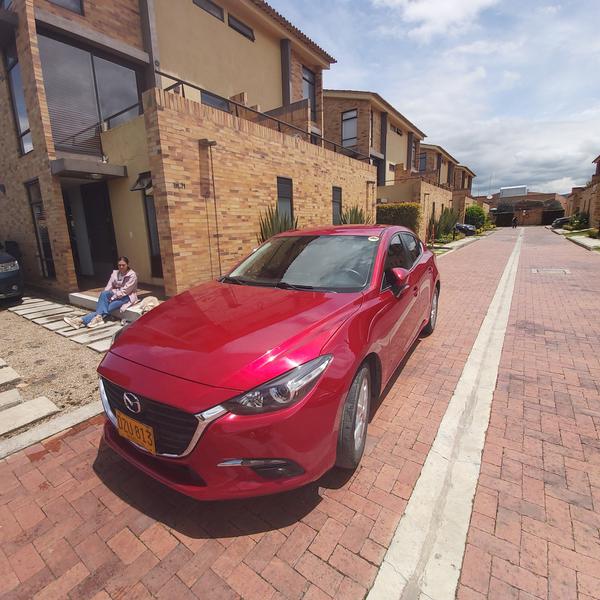 Mazda 3 • 2018 • 41,000 km 2