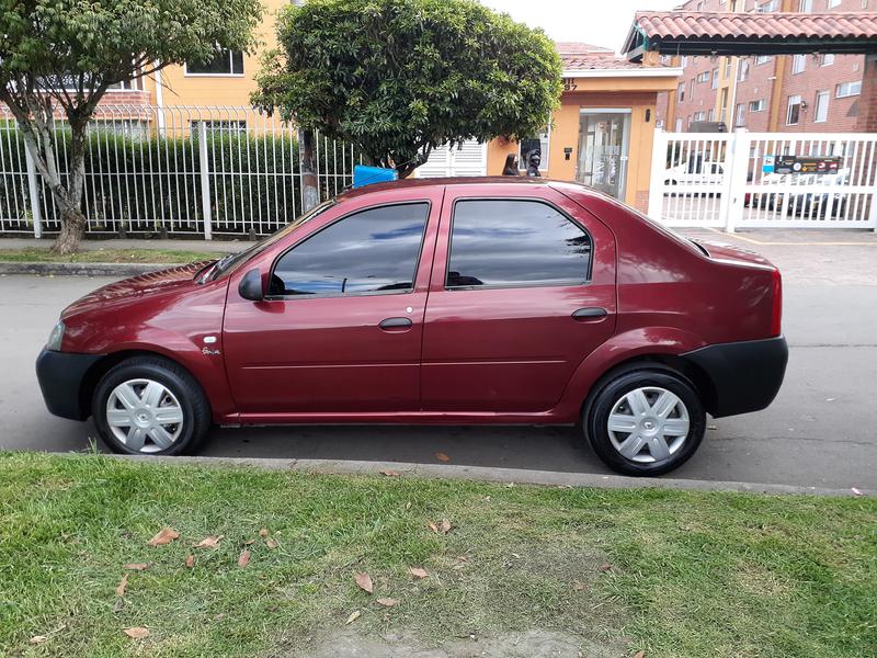 Renault Logan • 2010 • 125,000 km 1