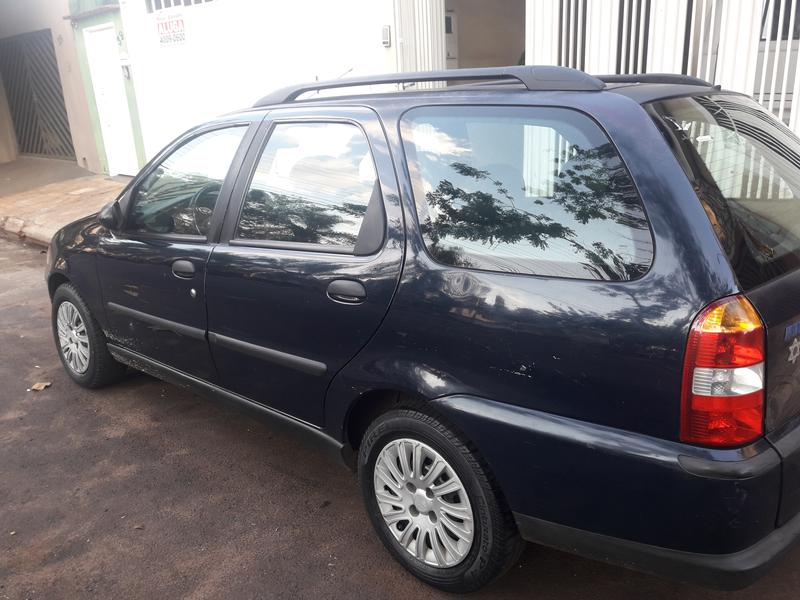 Fiat Palio Weekend • 2001 • 193,000 km 2