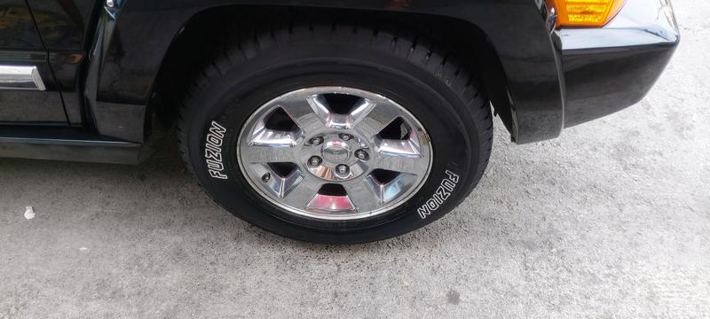 Jeep Commander • 2006 • 180,000 km 2