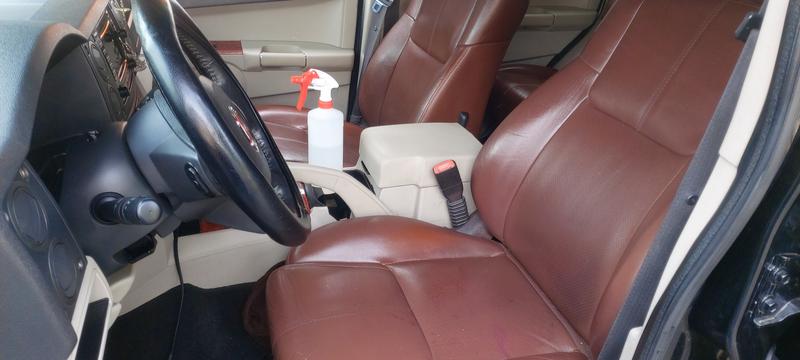 Jeep Commander • 2006 • 180,000 km 5