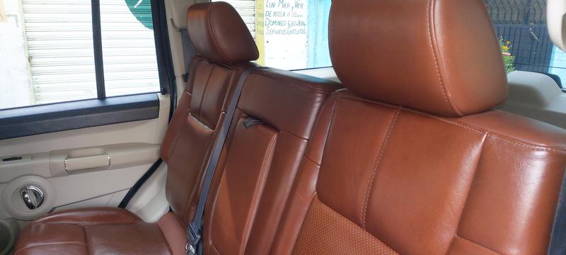 Jeep Commander • 2006 • 180,000 km 6