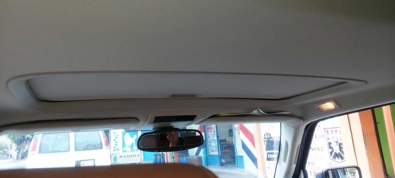 Jeep Commander • 2006 • 180,000 km 4