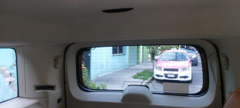 Jeep Commander • 2006 • 180,000 km 15