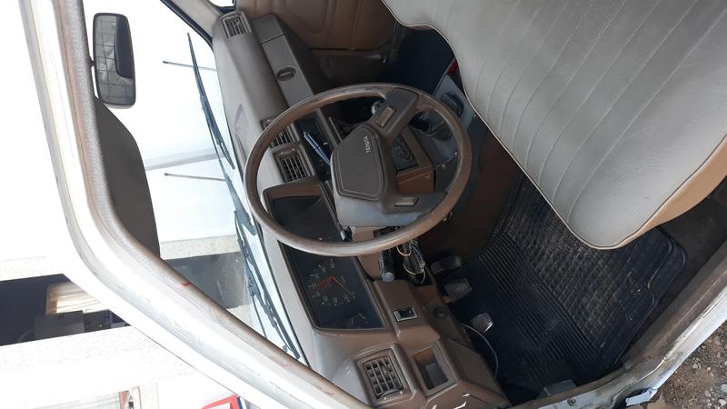 Toyota Hilux • 1989 • 300 km 5