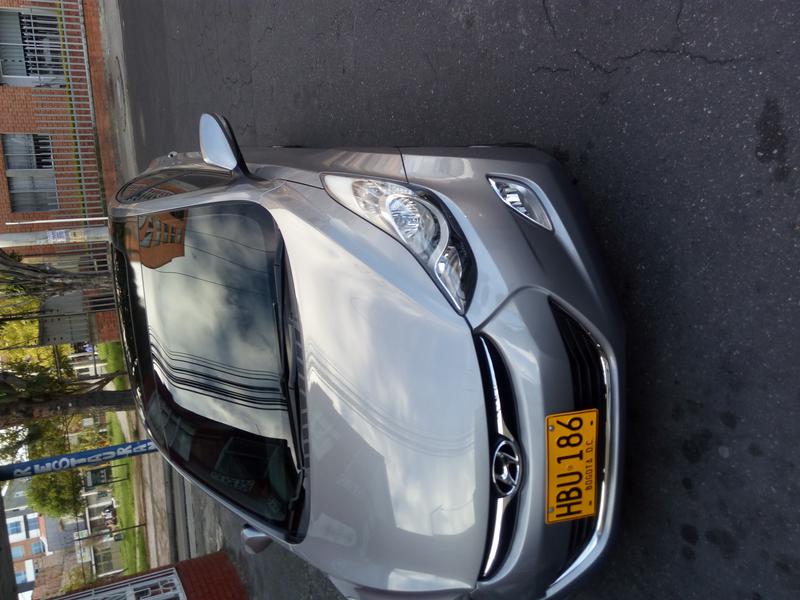 Hyundai Elantra • 2013 • 63,270 km 8