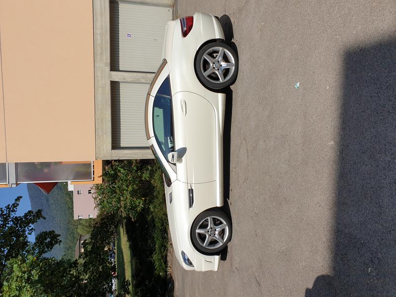 Mercedes-Benz SLK • 2011 • 123,000 km 7