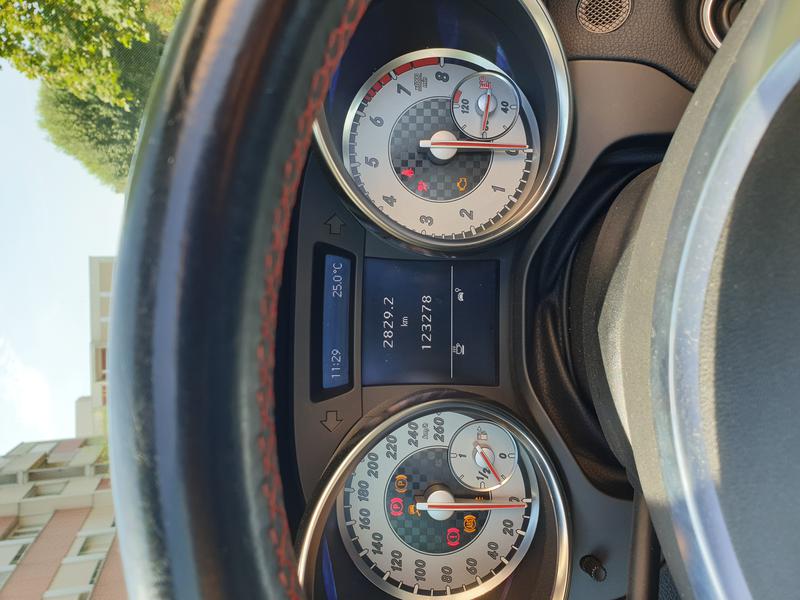 Mercedes-Benz SLK • 2011 • 123,000 km 4