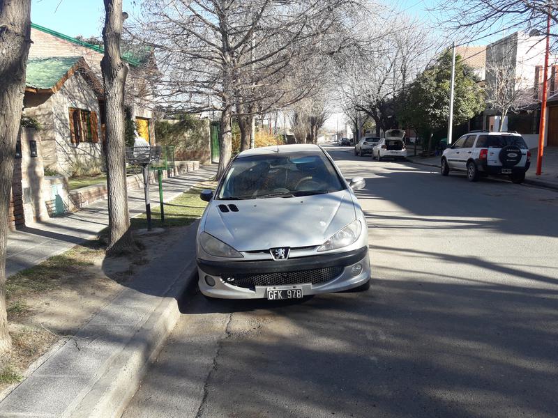 Peugeot 206 • 2008 • 200 km 1