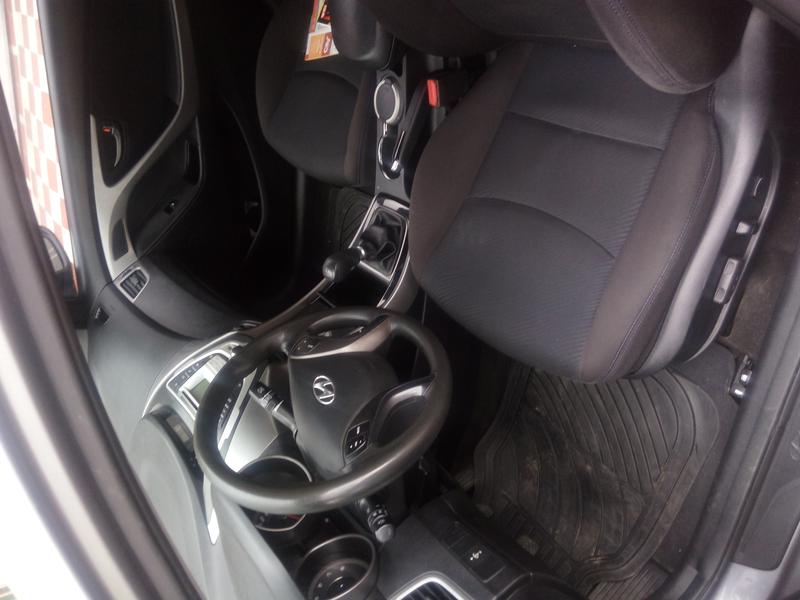 Hyundai Elantra • 2013 • 63,270 km 7
