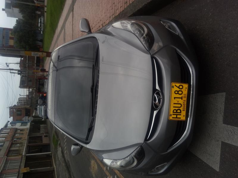 Hyundai Elantra • 2013 • 63,270 km 6