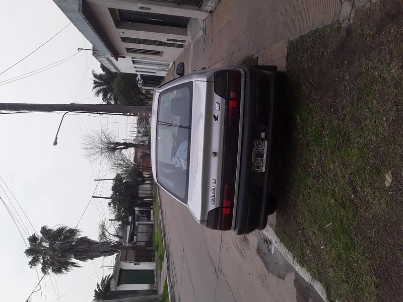 Renault 18 • 1998 • 225,700 km 1