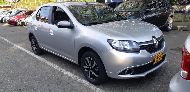 Renault Logan • 2018 • 21,704 km 14