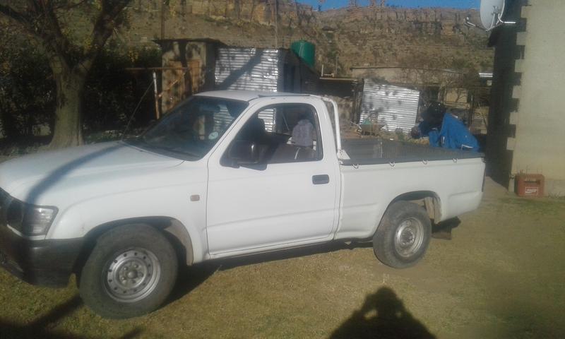 Toyota Hilux • 2003 • 397,806 km 1