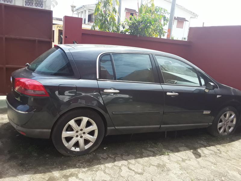 Renault 10 • 2003 • 15,620 km 3