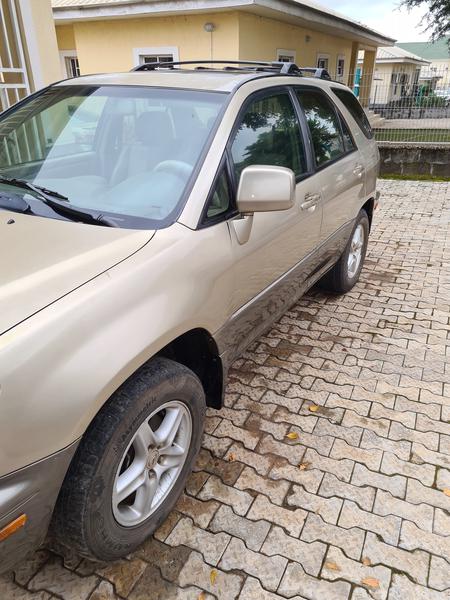 Lexus RX 300 • 1999 • 230,000 km 1