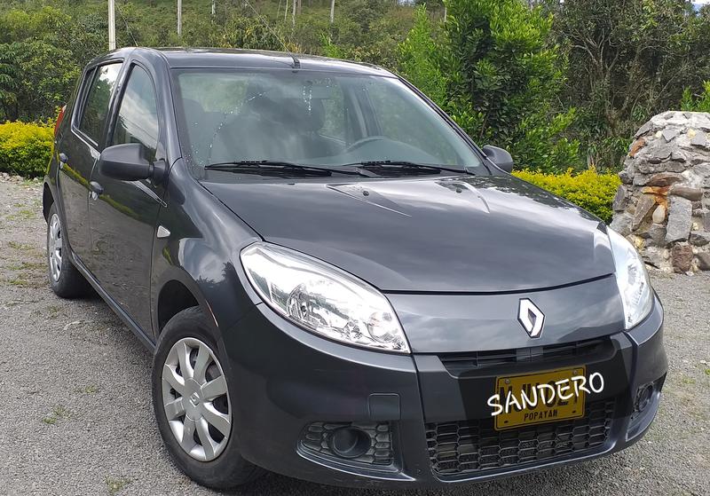 Renault Sandero • 2014 • 76,000 km 2