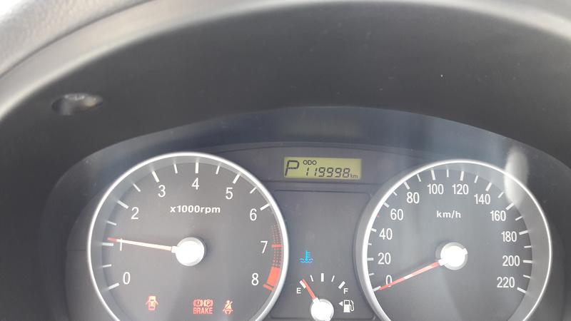 Dodge Attitude • 2009 • 120,000 km 8