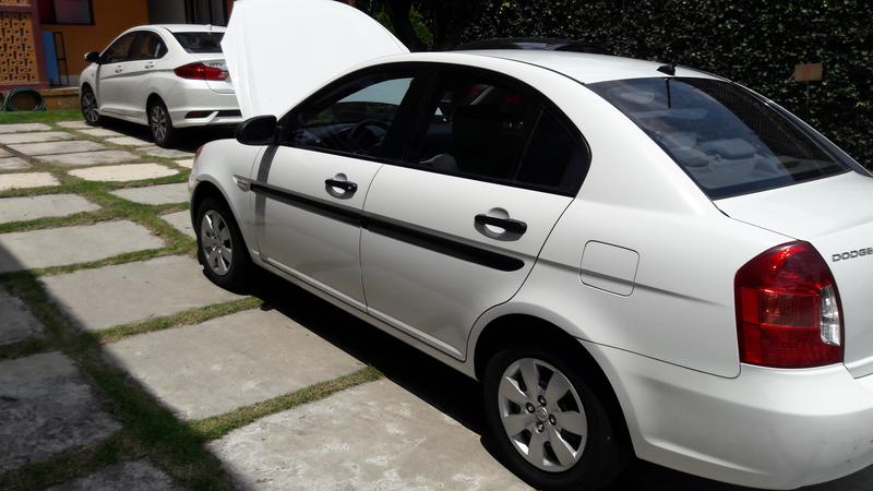 Dodge Attitude • 2009 • 120,000 km 6